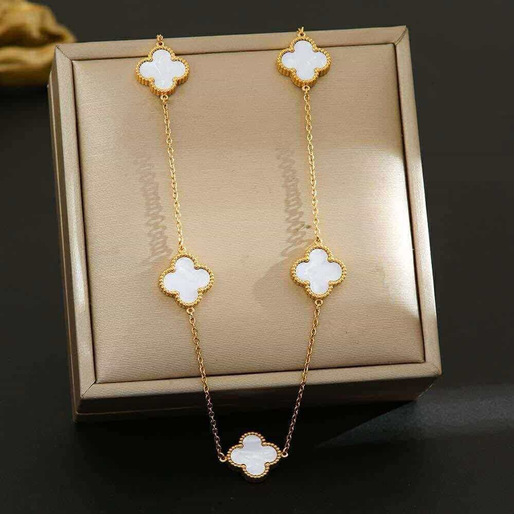 Clove pendent