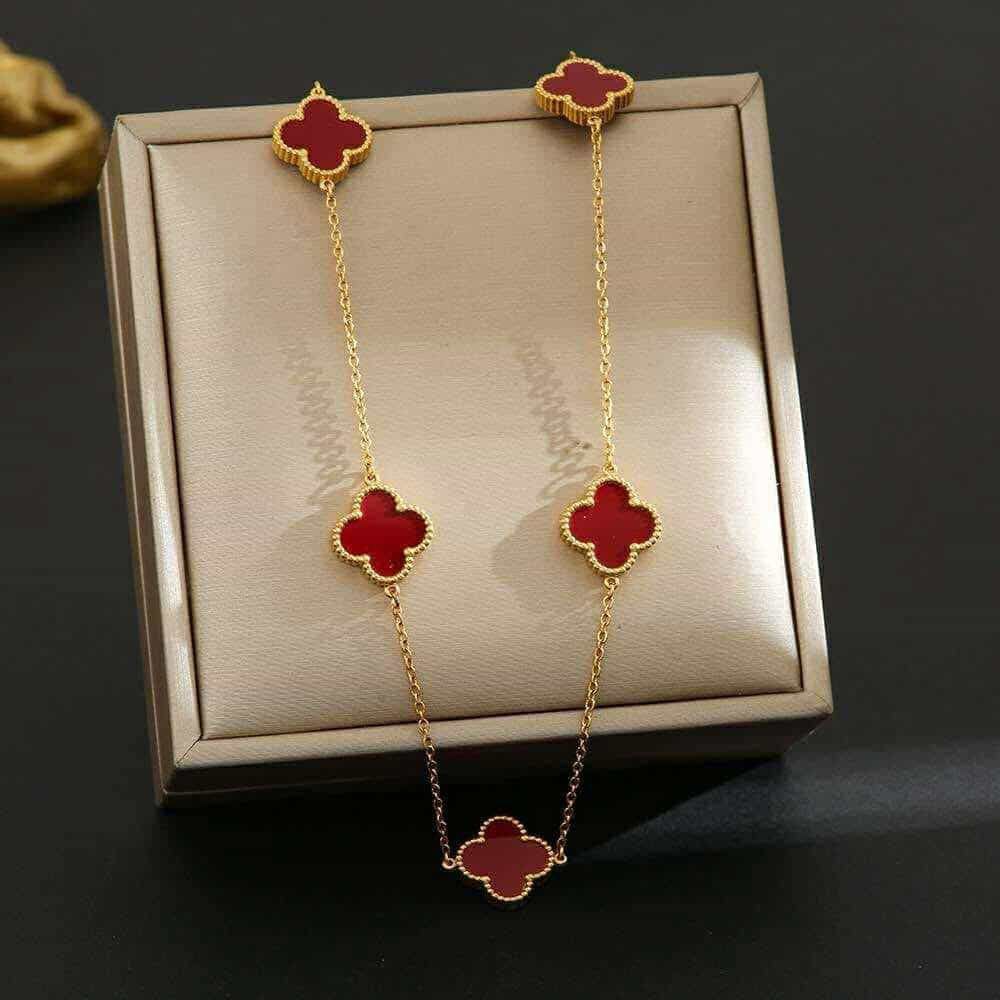Clove pendent