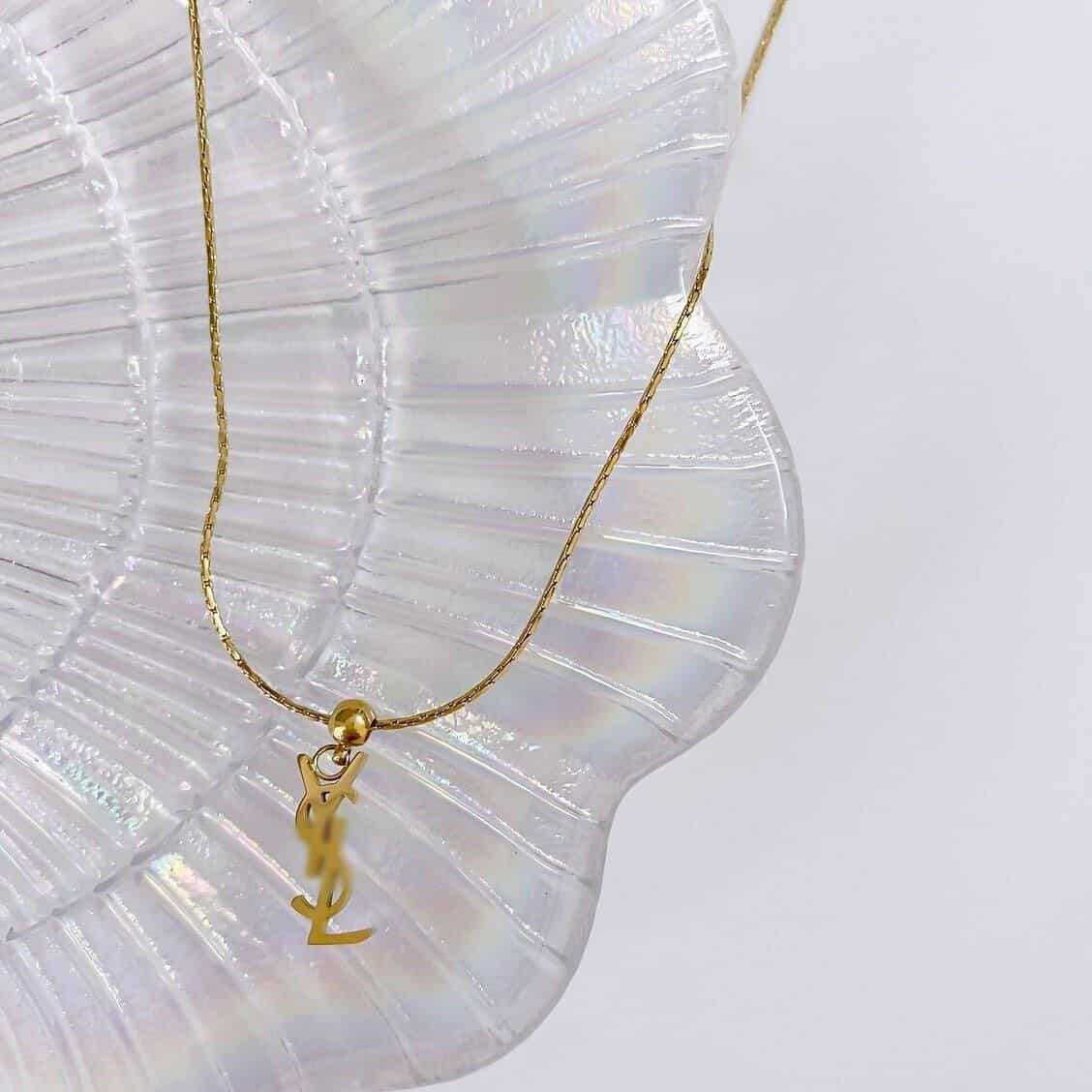 YSL Pendent ( Color Guarantee)