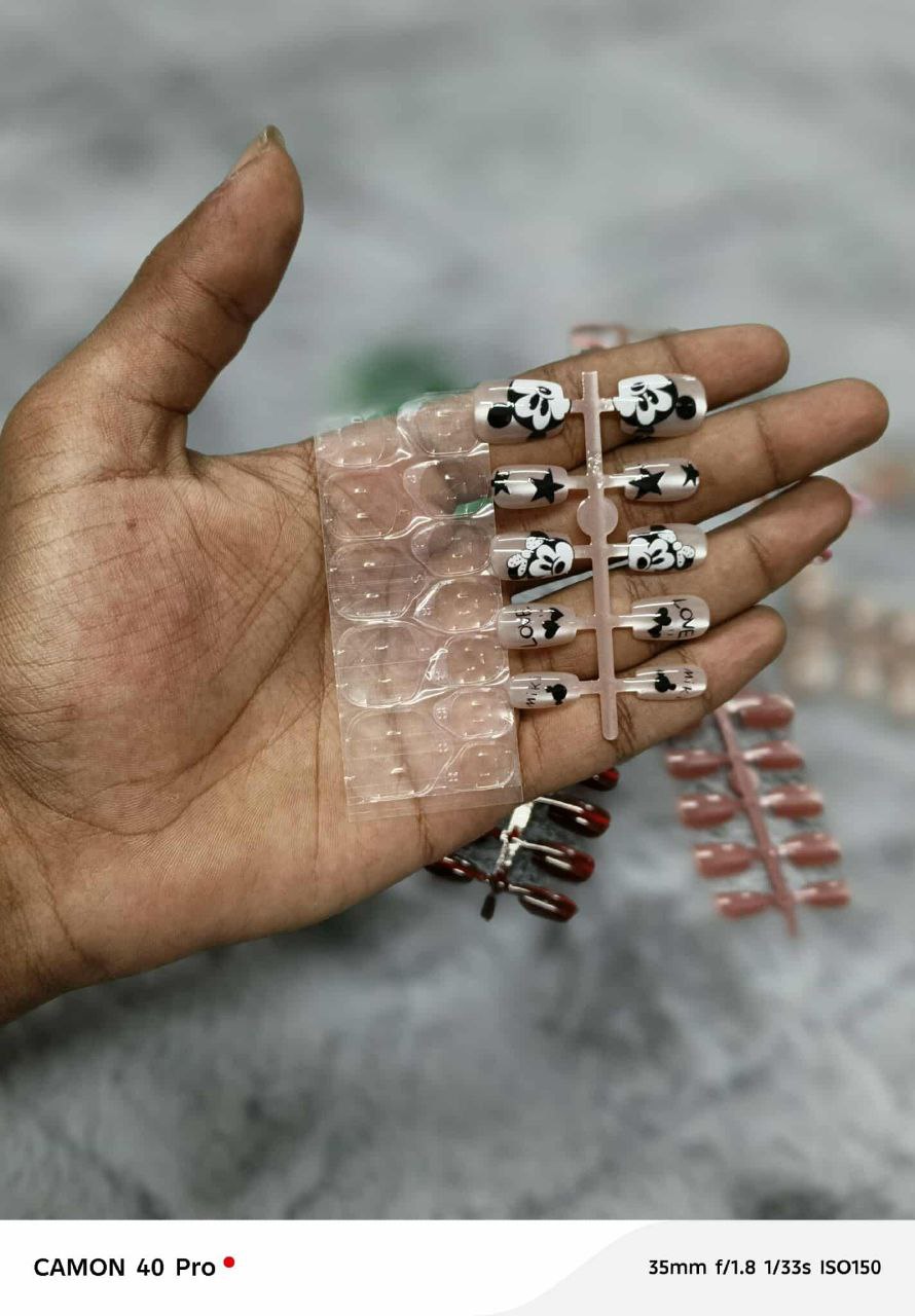 10 Pieces Fake Nails with sticker