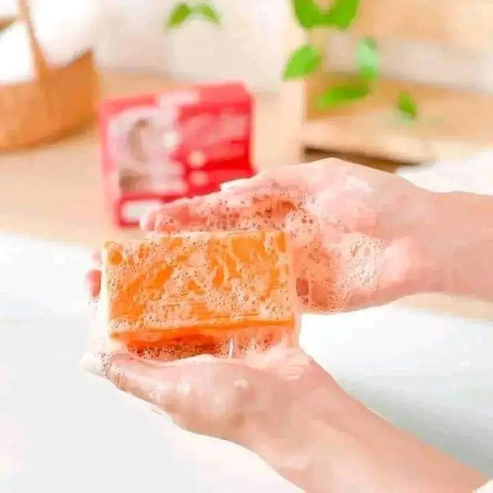 White Aura Miracle Carrot Soap