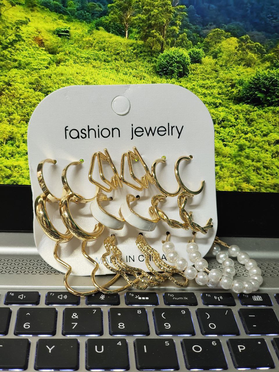 Elegant Gold Hoop Stud Earrings Set with Rhinestone Pearl ( Color Guarantee)