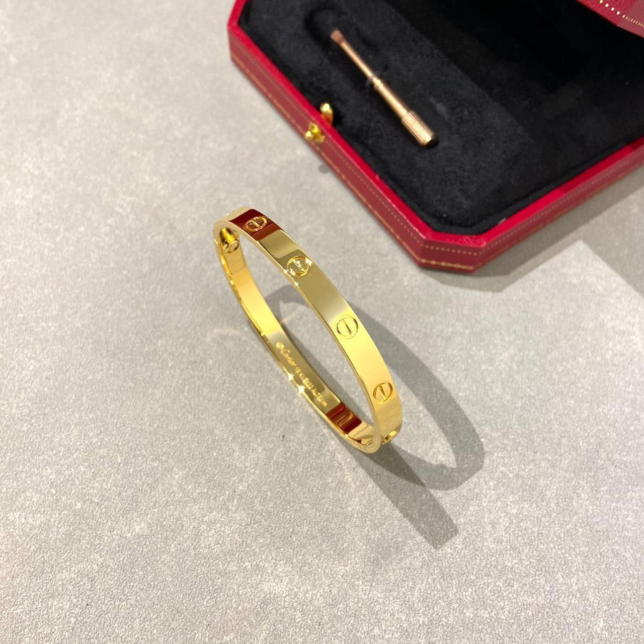 Cubic Zirconia Bracelets ( Color Guarantee)