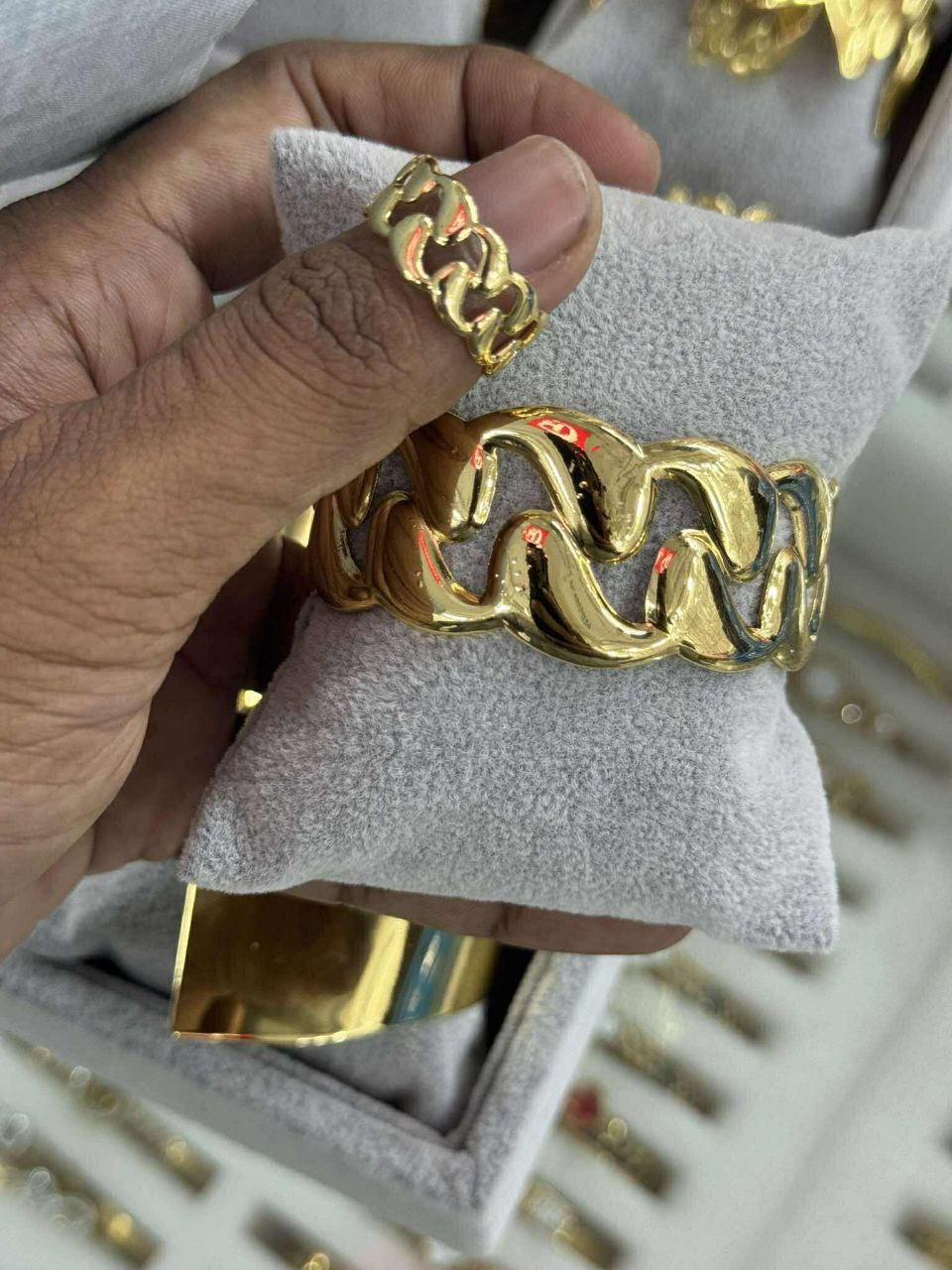 Metal Bracelet with Ring
