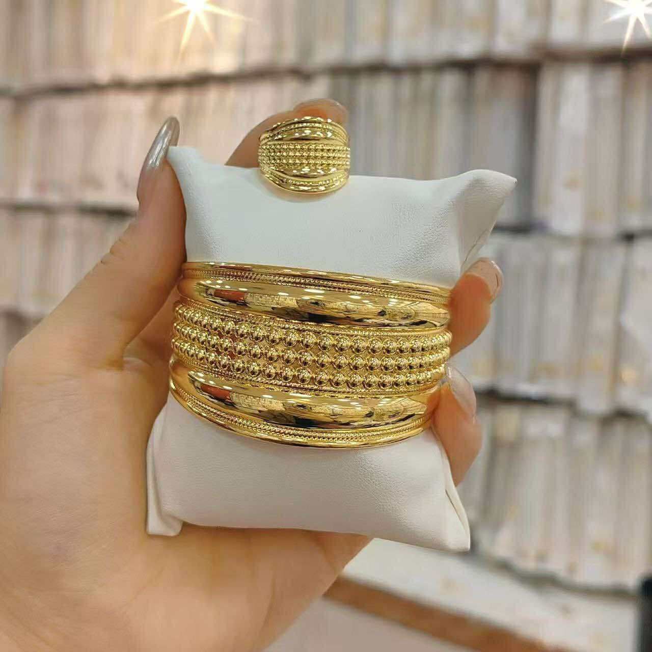 Metal Bracelet with Ring