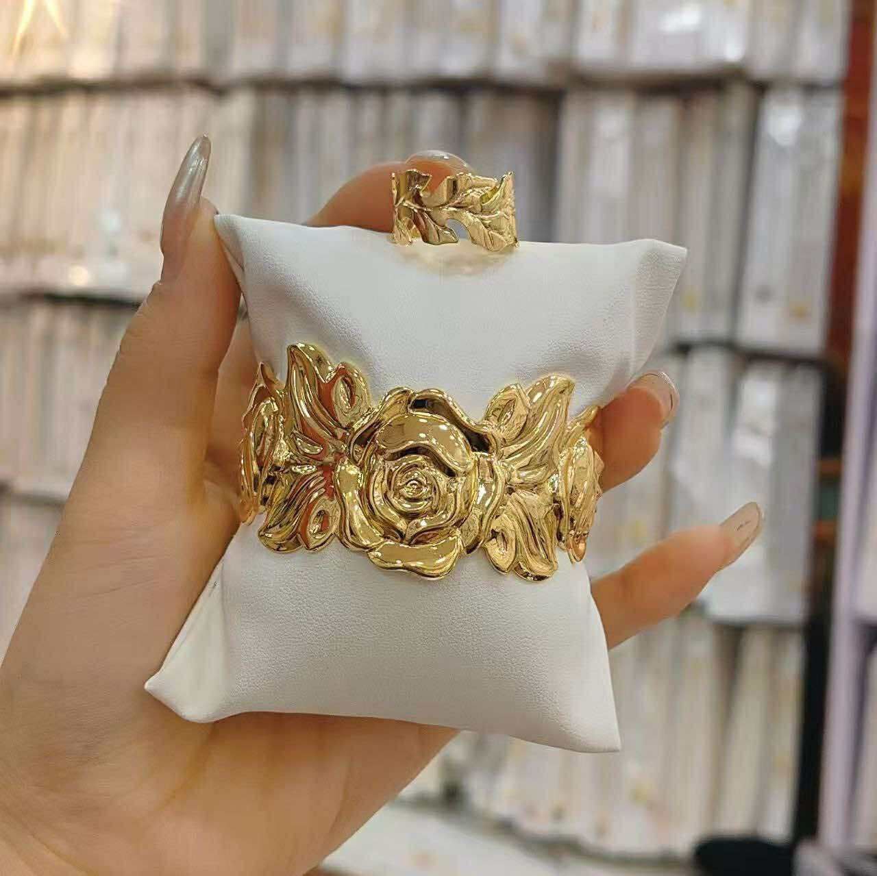 Metal Bracelet with Ring