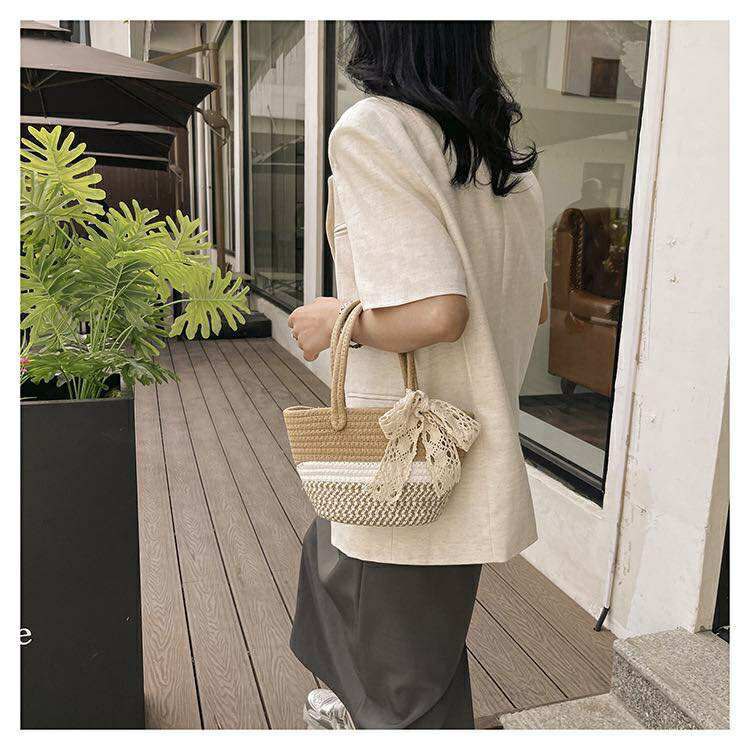 Korean Style Woven Handbags with a Lace Bow