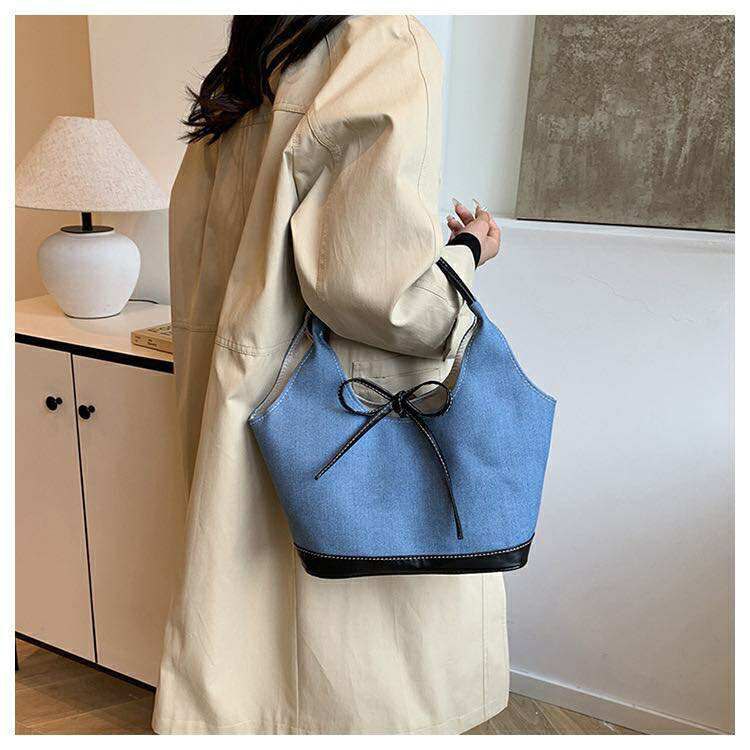 Minimalist Bo Bag