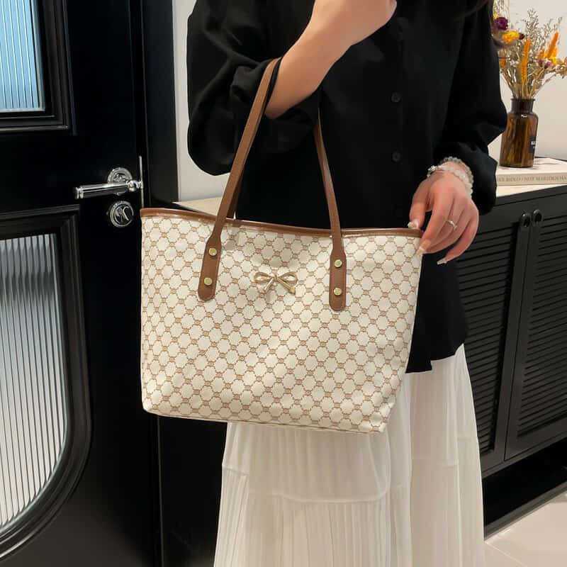 Large Capacity Luxury Tote Handbag
