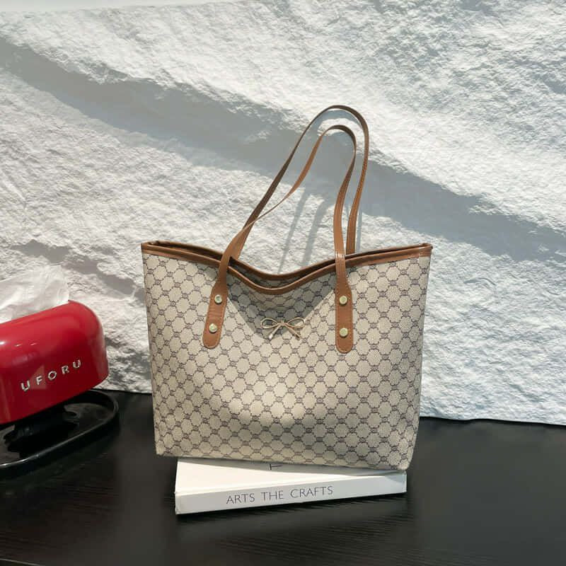 Large Capacity Luxury Tote Handbag