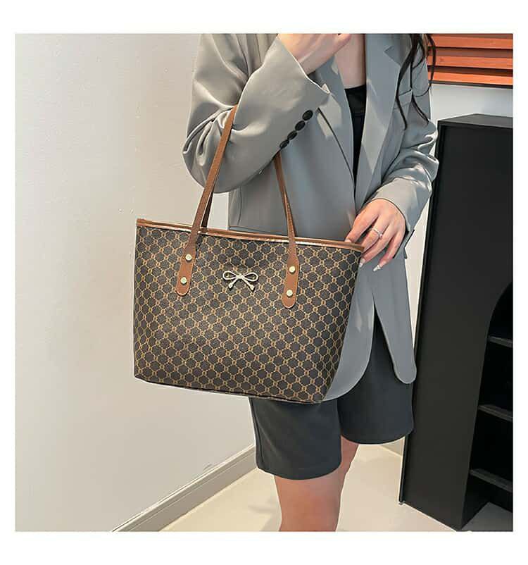 Large Capacity Luxury Tote Handbag
