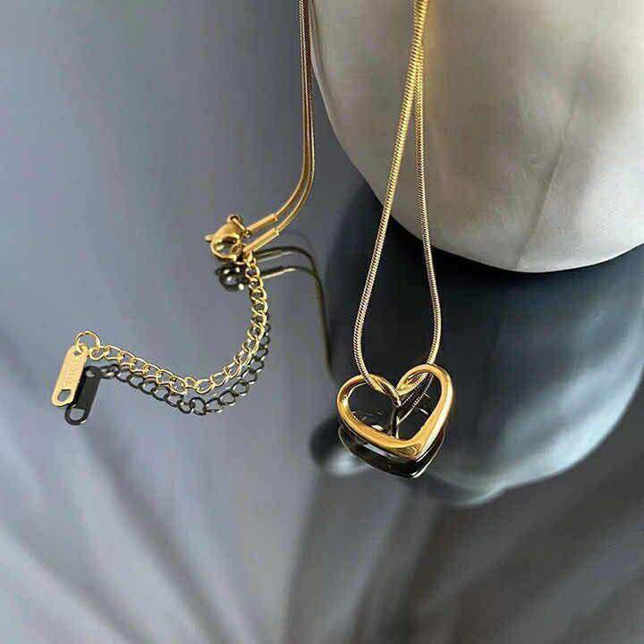Love Heart Pendent (Color Guarantee)