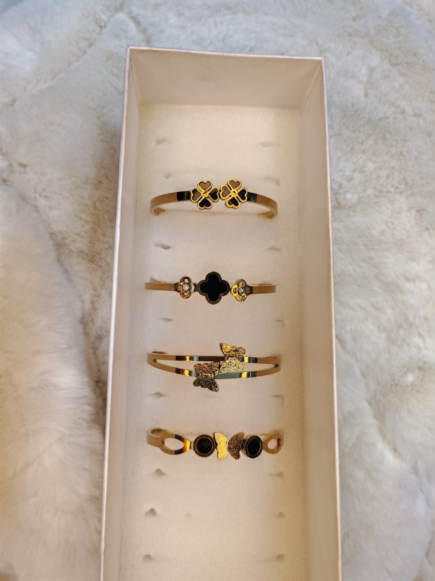 Bracelet( Free Size)