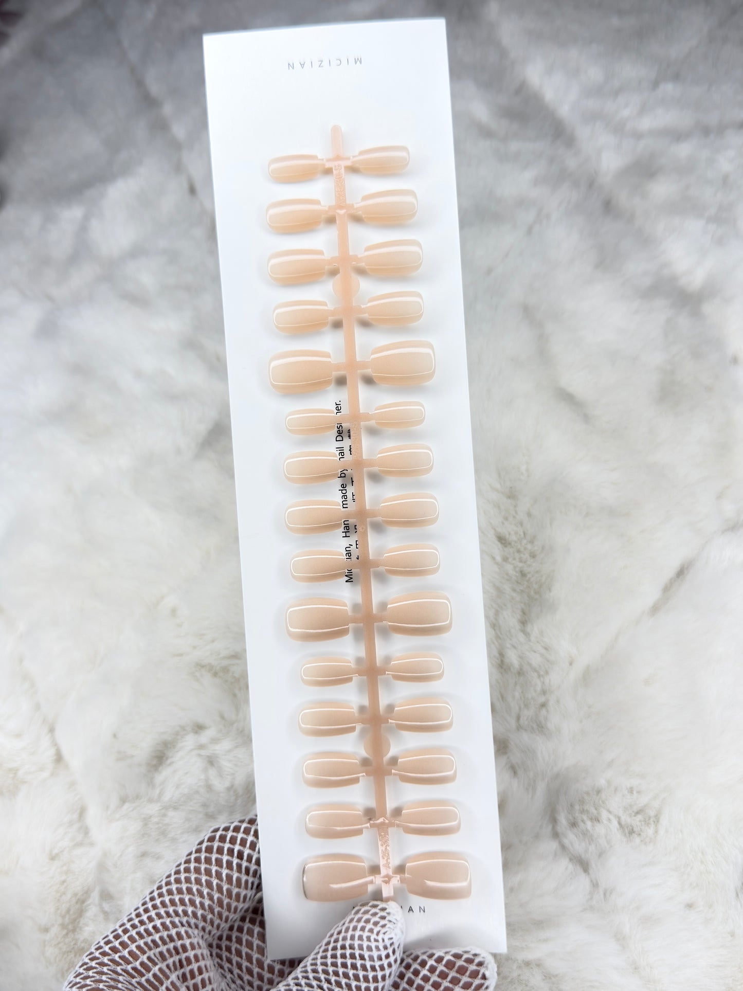 Cats Eye Fake Nails with Sticker