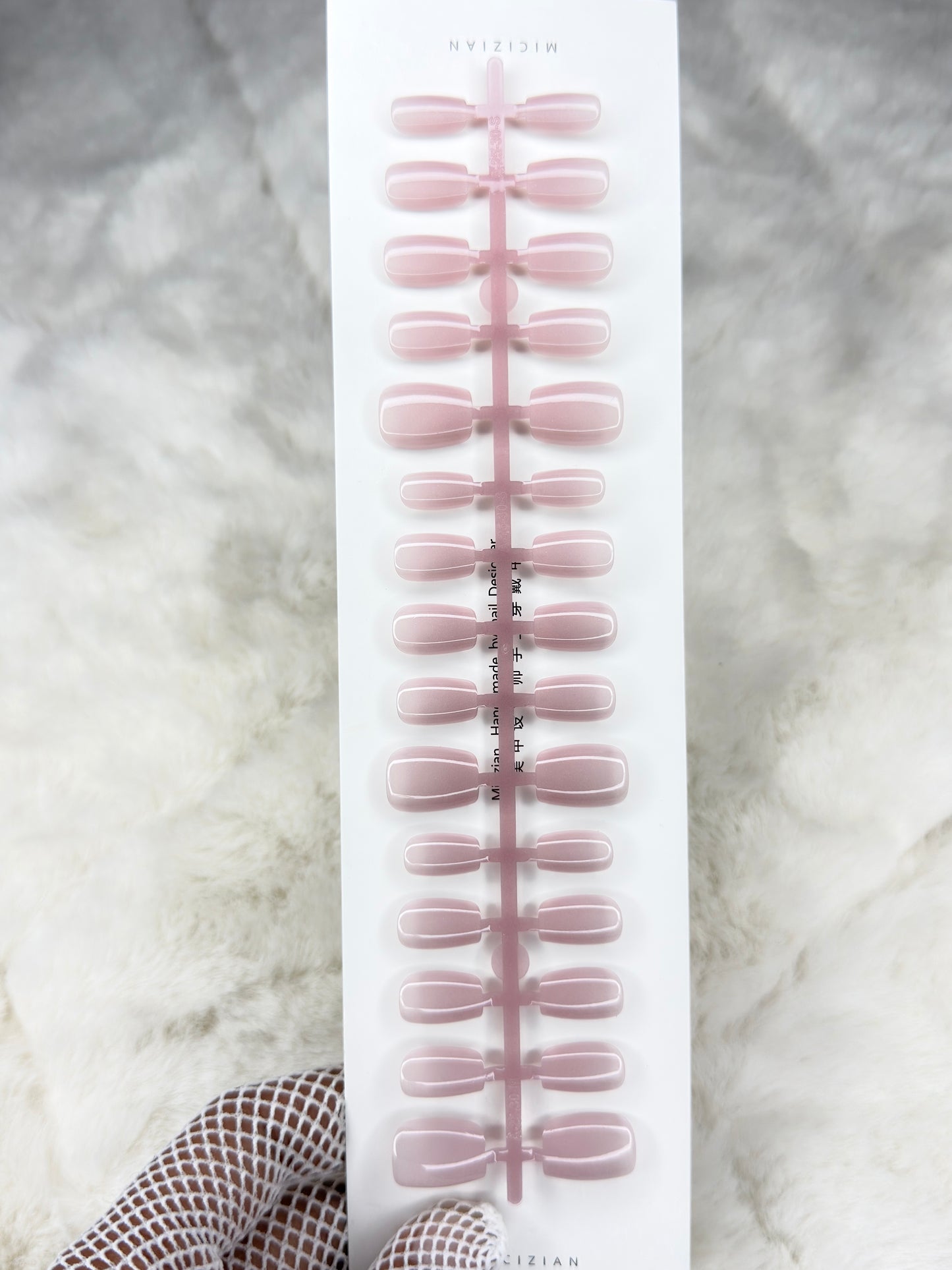 Cats Eye Fake Nails with Sticker