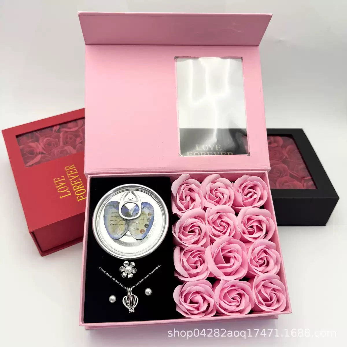 Oyester Pearl Necklace With 12 Pcs Red Rose