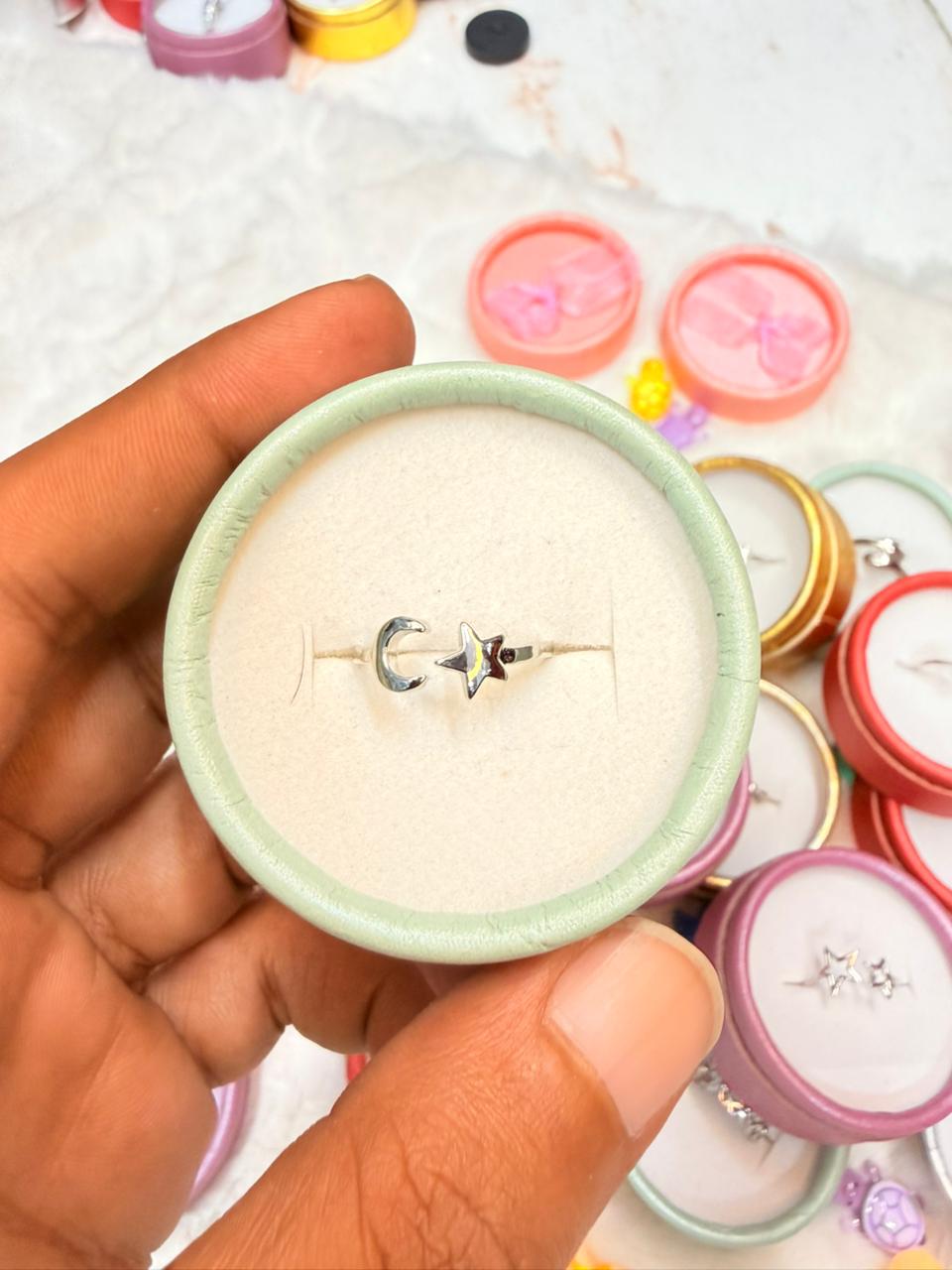 Finger Ring ( Color Guarantee) with Box