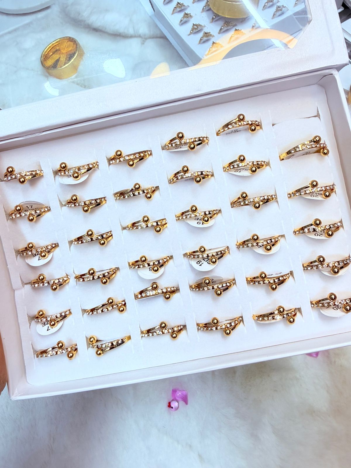 Finger Ring For Women (Color Guarantee)