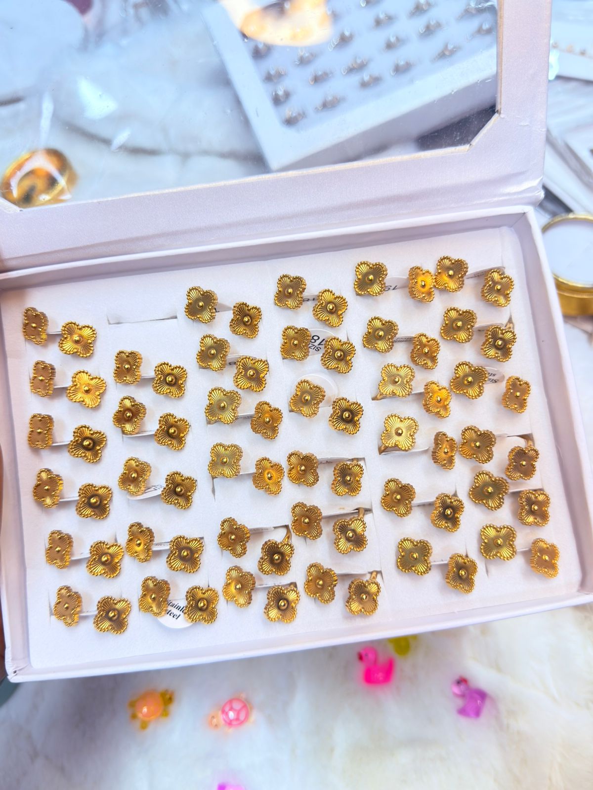 Finger Ring For Women (Color Guarantee)