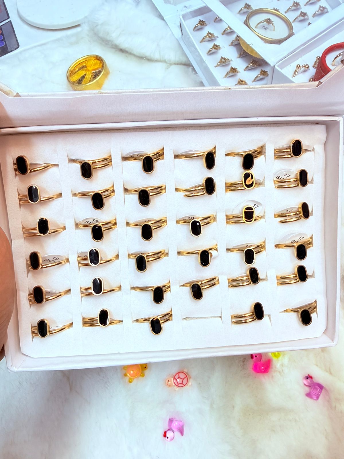 Finger Ring For Women (Color Guarantee)