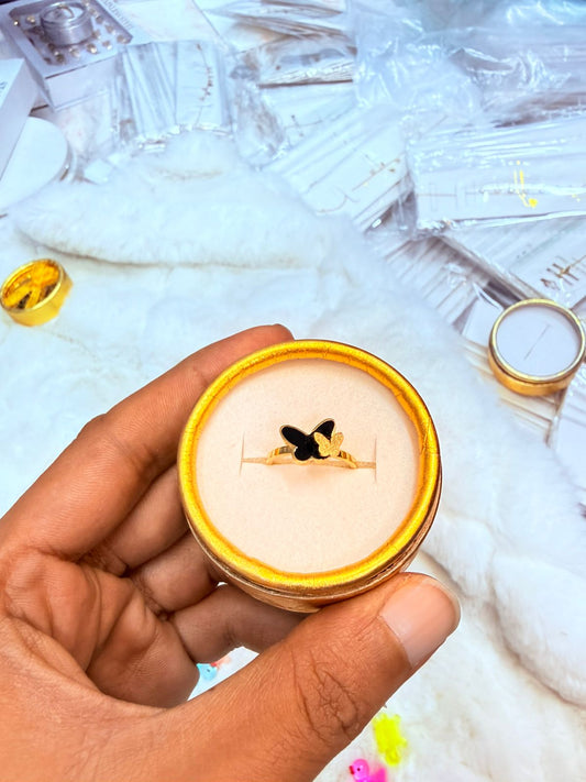 Finger Ring For Women (Color Guarantee)