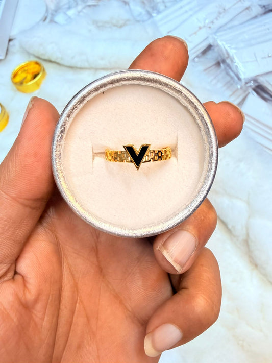 Finger Ring For Women (Color Guarantee)