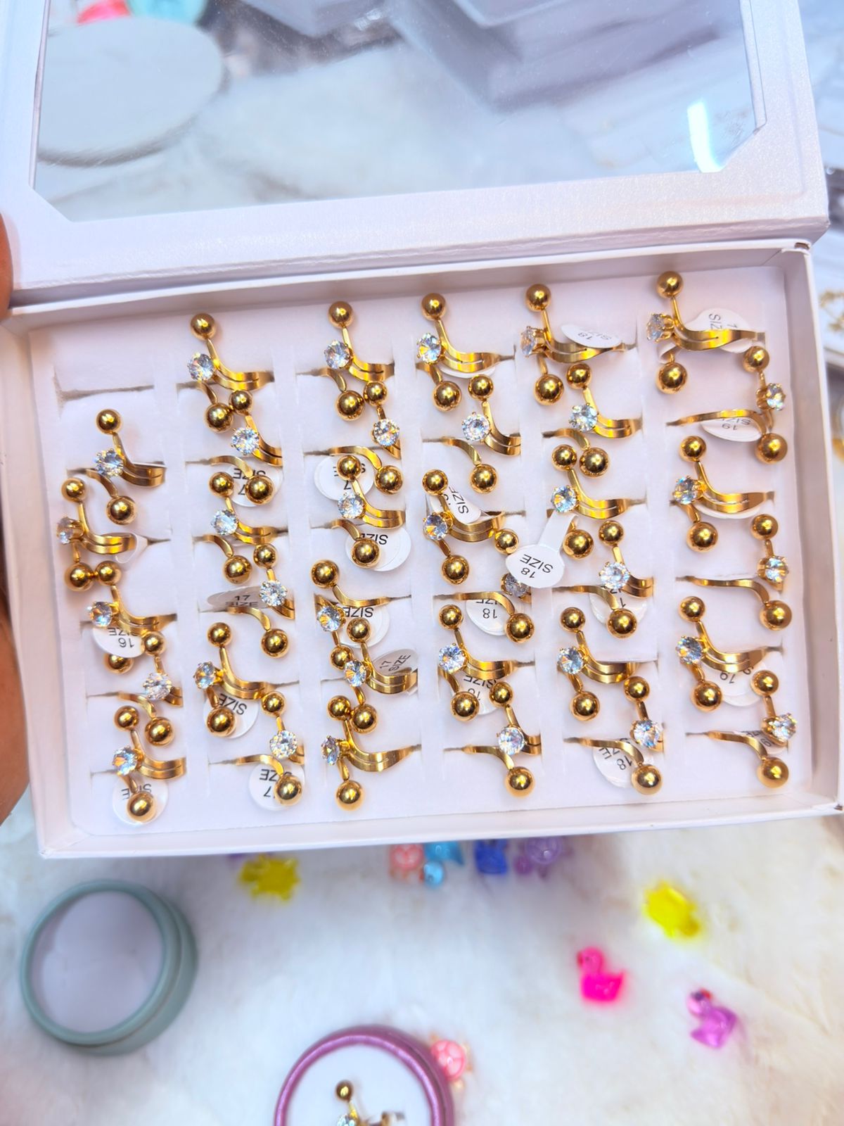 Finger Ring For Women (Color Guarantee)