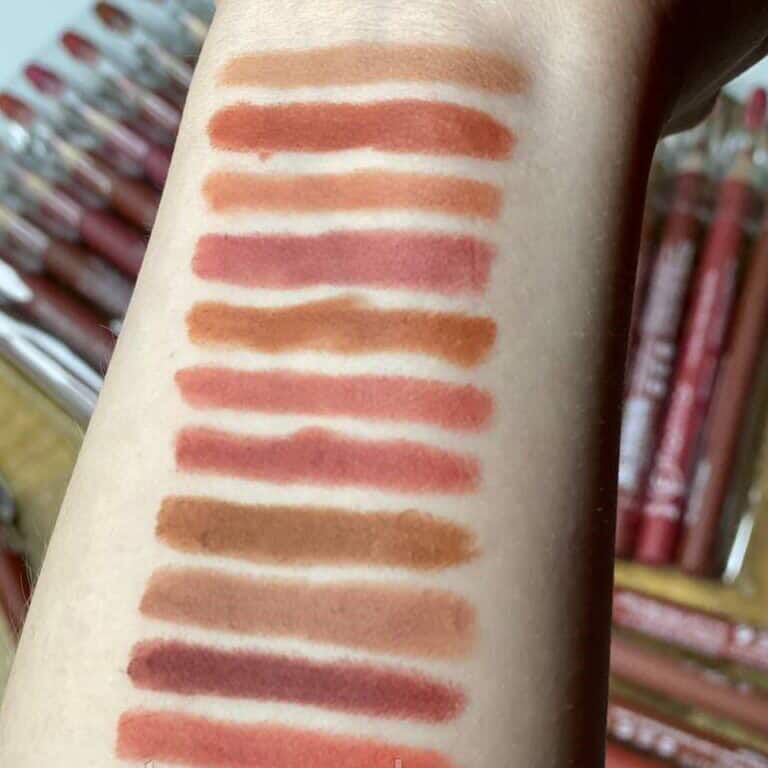 Flormar Rouge 12 Colors Wood Lip Pencil Set with Banners Cap