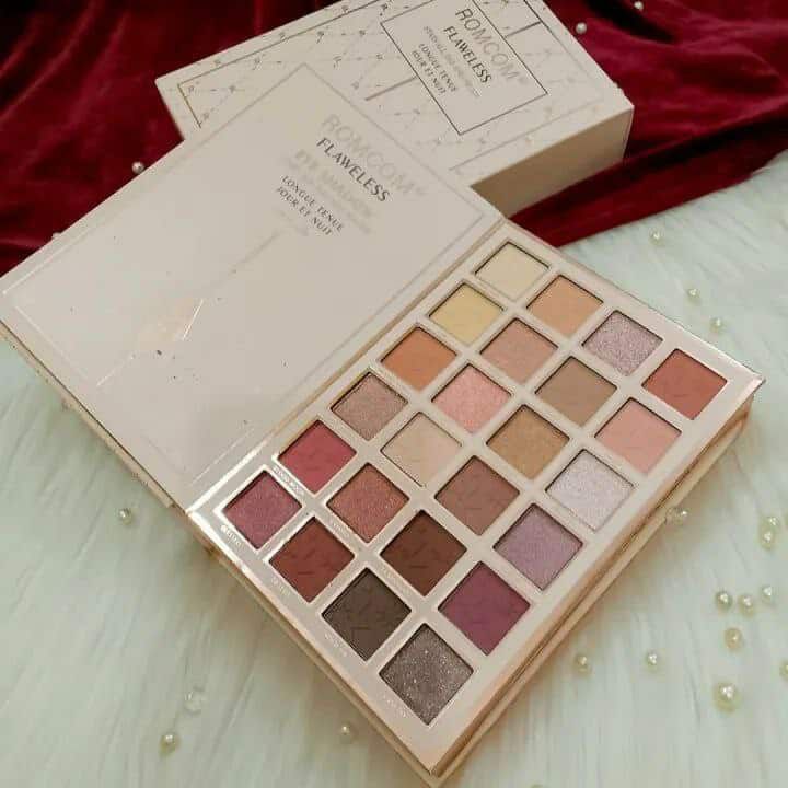 Romcom Flawless Makeup Book